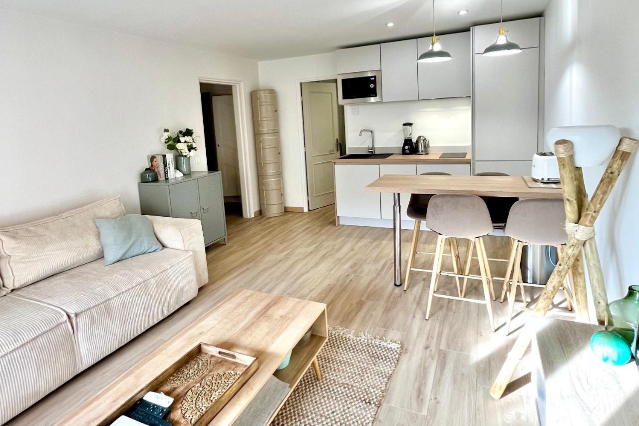 Magnifique 2 Chambres Terrasse Et Parking Saint-Tropez Exterior photo